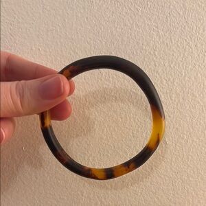 Dinosaur Designs Resin “Wishbone Bangle” in Tortoiseshell